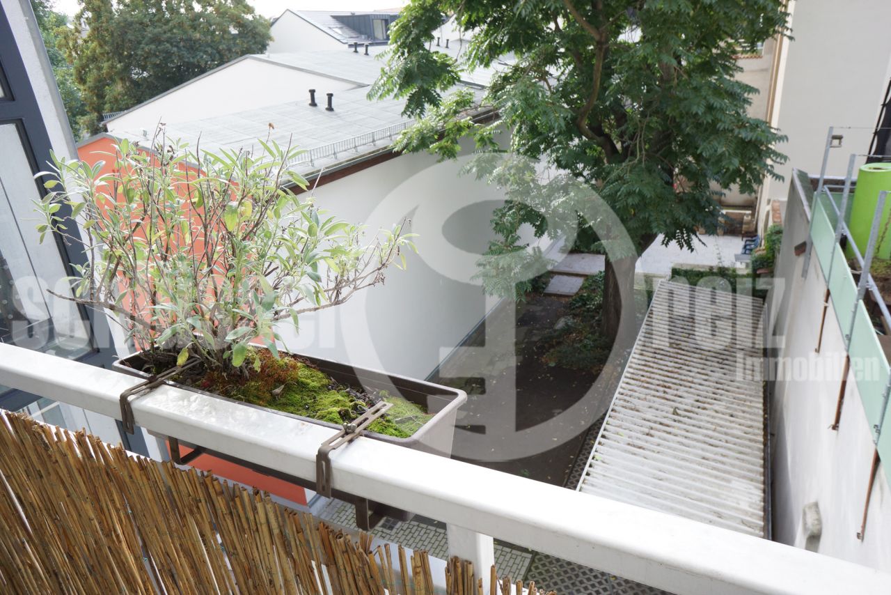 Balkon - Beispiel! Balkon - Beispiel!