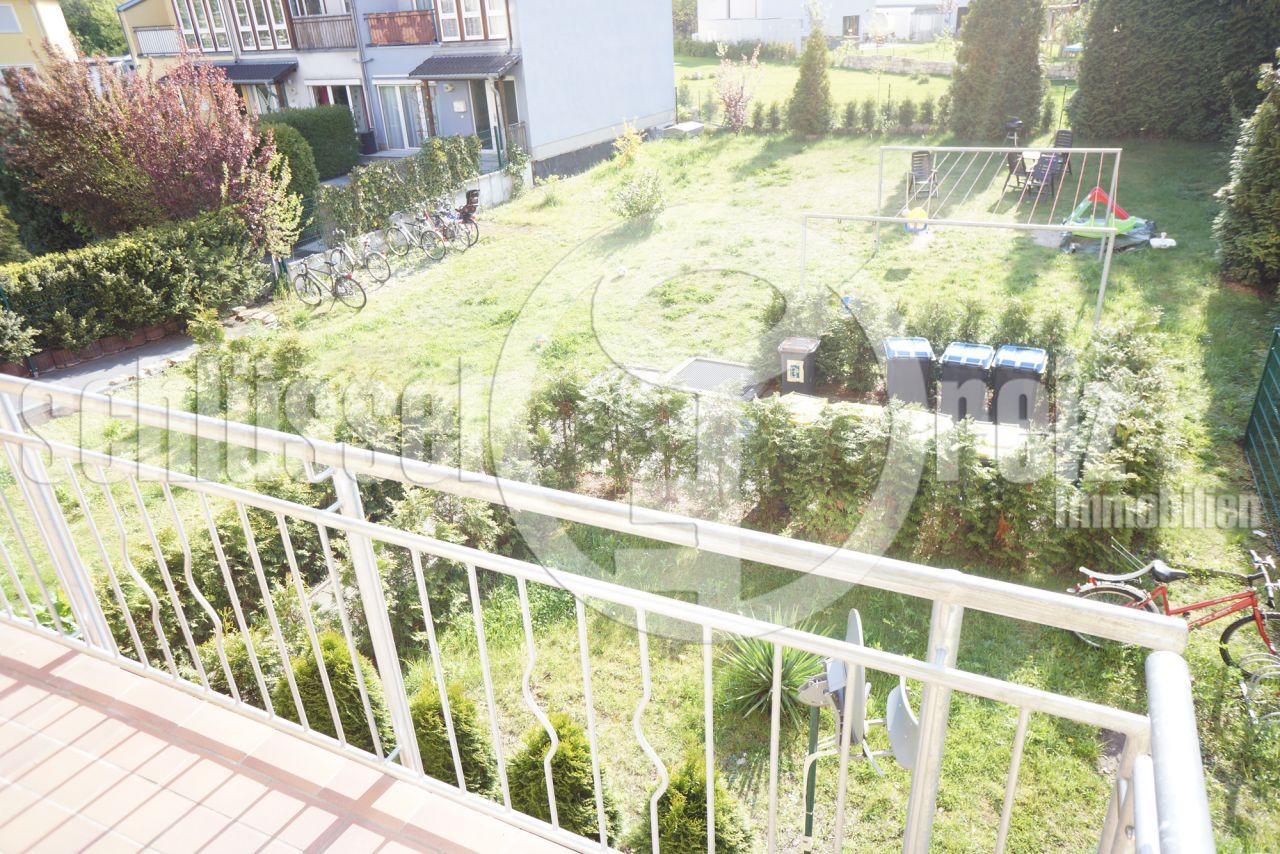 Balkon (Beispiel 2. OG)
