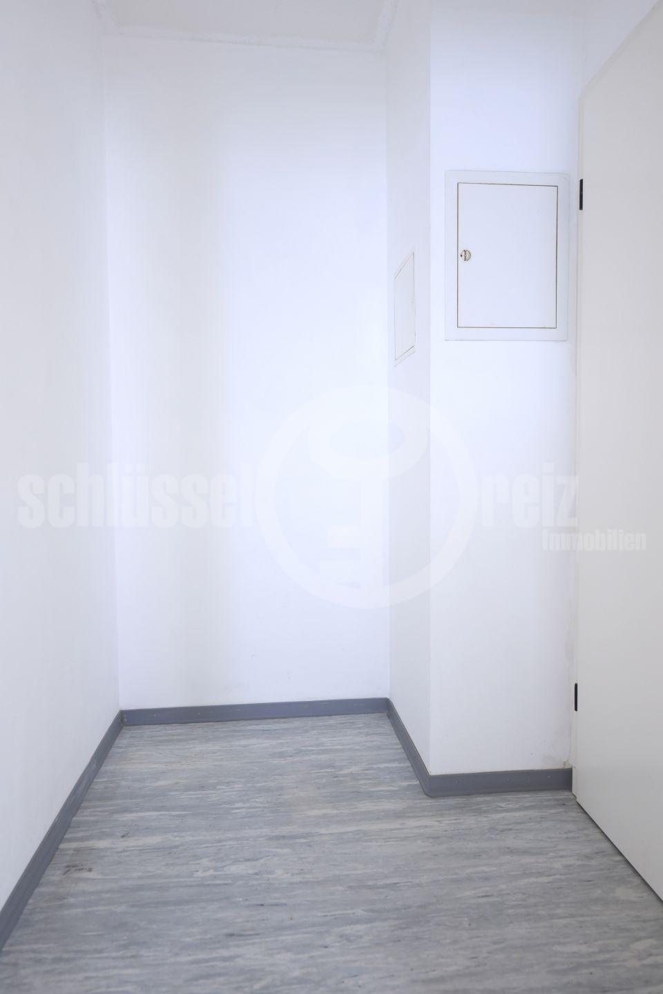 Abstellmöglichkeiten im Flur Abstellmöglichkeiten im Flur