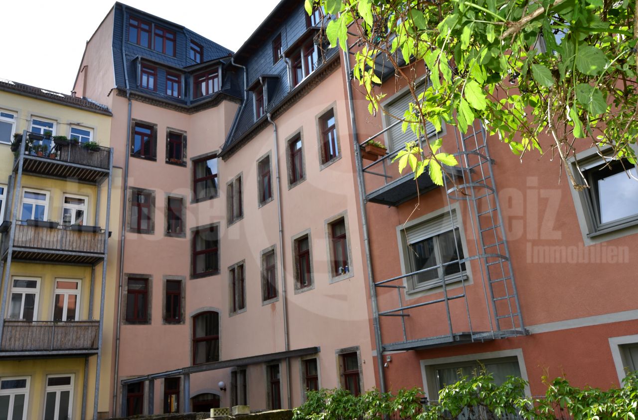 Hausansicht Rückseite (Kein Innenhof zum Haus!)