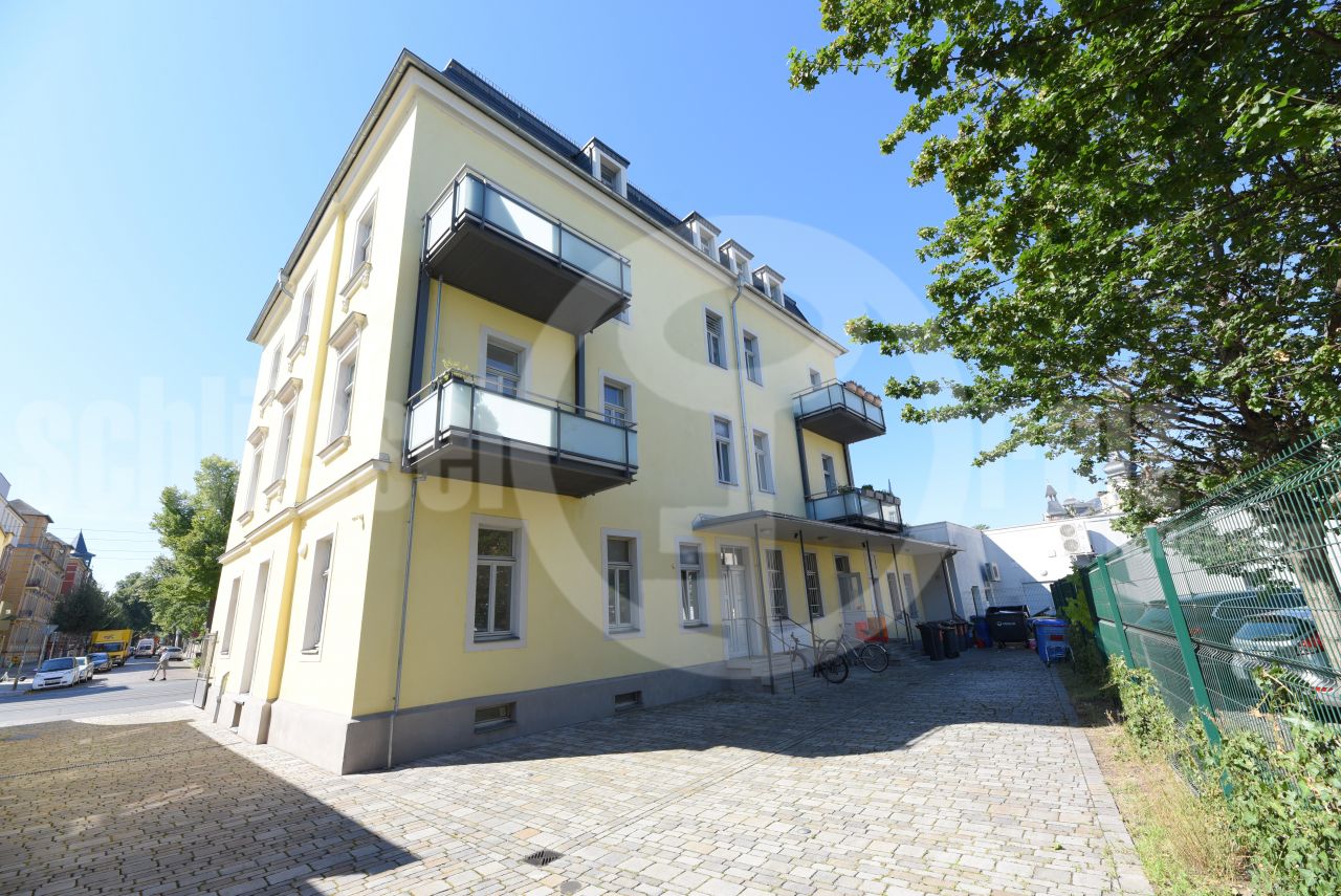 Hinterhof / Stellplätze 