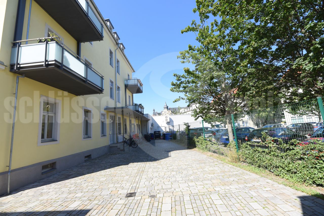 Hinterhof / Stellplätze 