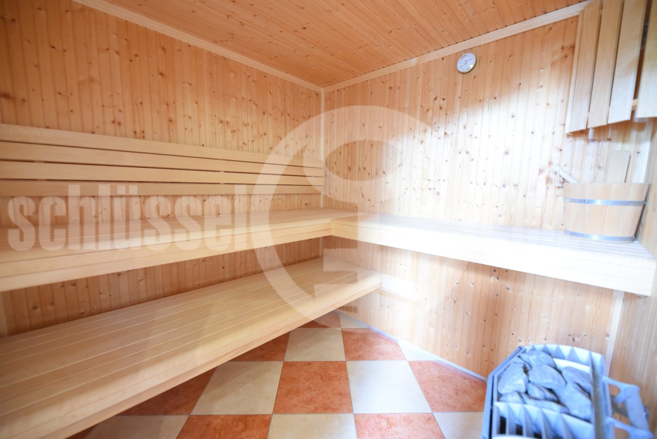 Tageslichtbad mit Sauna