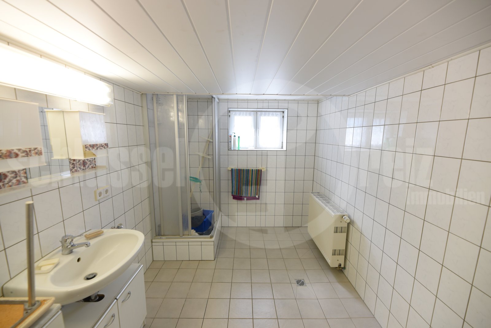 Duschbad KG