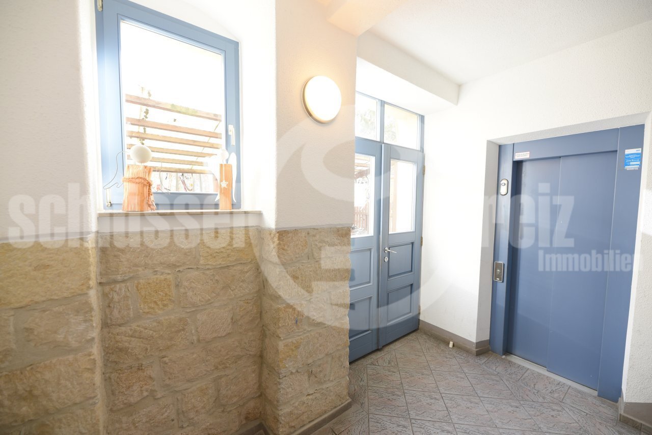 Treppenhaus mit Lift