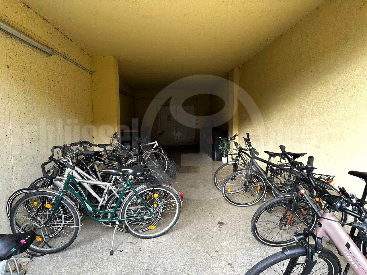 Gemeinschafts-Fahrradraum (außen)
