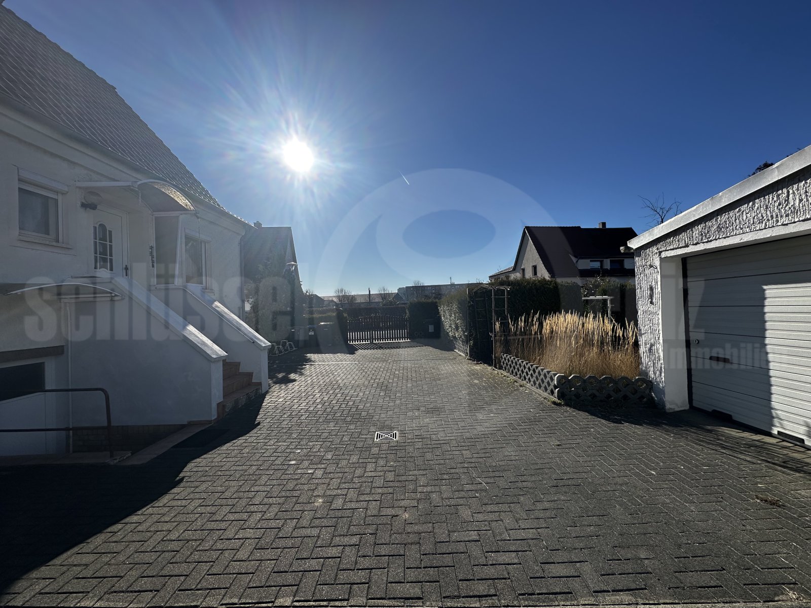 Hof / Zufahrt Grundstück