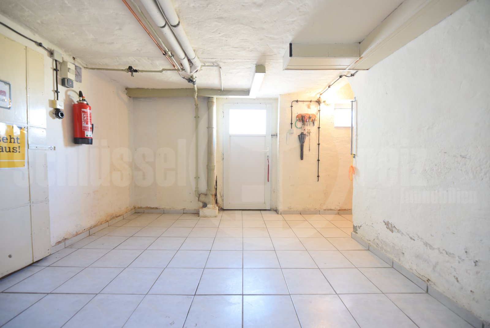 Flur / zweiter Zugang KG