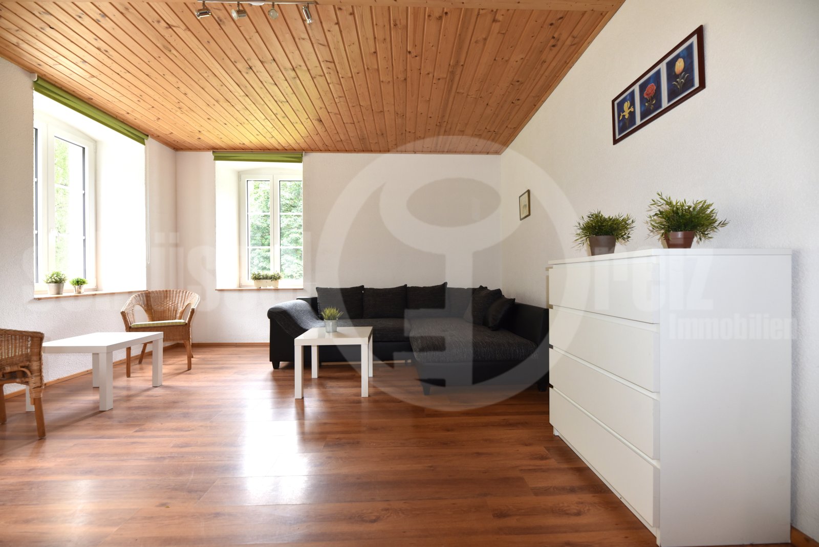 Wohnzimmer mit Kamin - Ferienwohnung 4 Wohnzimmer mit Kamin - Ferienwohnung 4