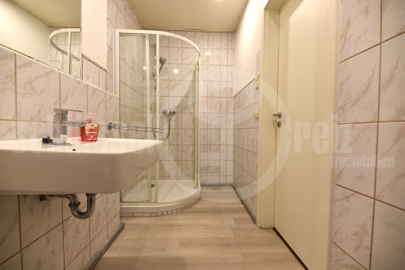 Duschbad - Ferienwohnung 1 Duschbad - Ferienwohnung 1