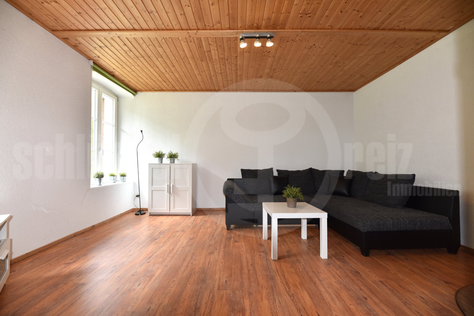 Wohnzimmer mit Kamin - Ferienwohnung 3 Wohnzimmer mit Kamin - Ferienwohnung 3
