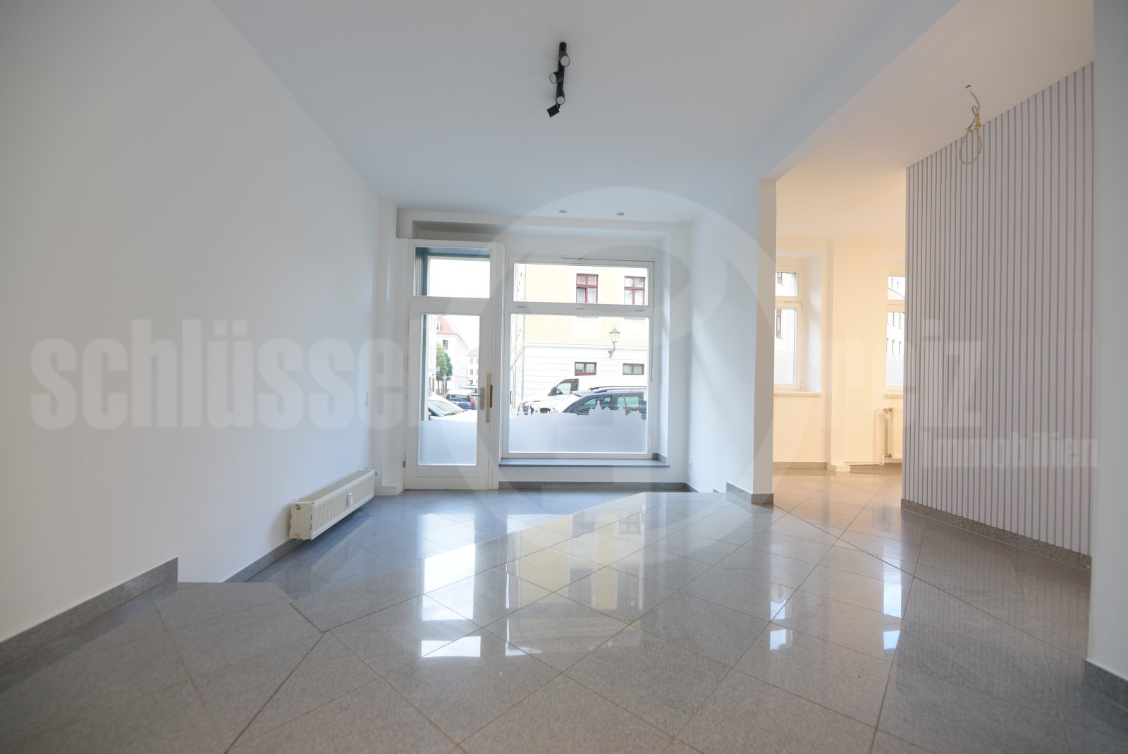 Eingangsbereich Verkaufsraum Eingangsbereich Verkaufsraum