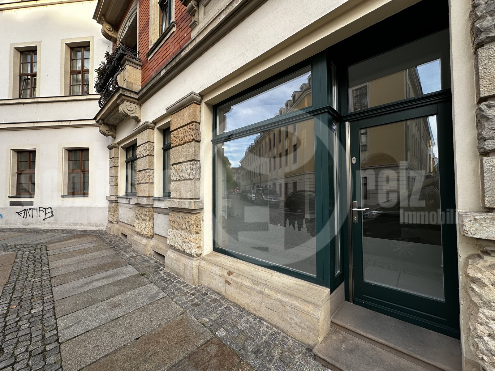 Dresden: *Charmant, saniert, edel! Eine hervorragende Location für Ihr Unternehmen!* Dresden: *Charmant, saniert, edel! Eine hervorragende Location für Ihr Unternehmen!*